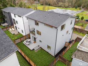 6738 21st Avenue SW, Seattle WA 98106