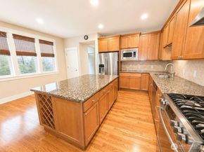17252 NE 119th Way, Redmond WA 98052