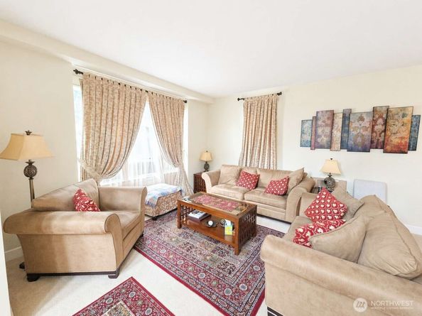 17252 NE 119th Way, Redmond WA 98052