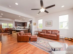 6910 31st Avenue SW, Seattle WA 98126