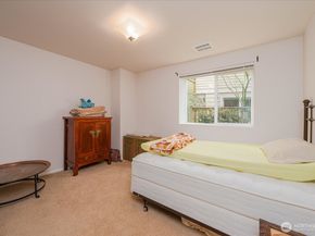 6910 31st Avenue SW, Seattle WA 98126