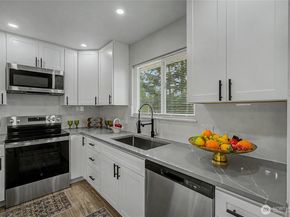 24717 S 35th Avenue, Kent WA 98032