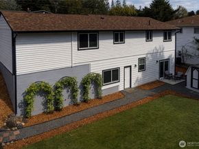 24717 S 35th Avenue, Kent WA 98032