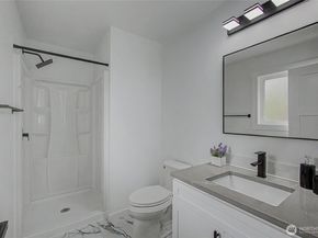 24717 S 35th Avenue, Kent WA 98032