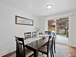 914 S 30th Place, Renton WA 98055