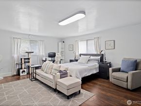 914 S 30th Place, Renton WA 98055