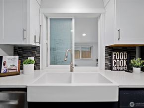 914 S 30th Place, Renton WA 98055