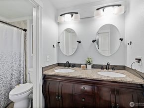 914 S 30th Place, Renton WA 98055