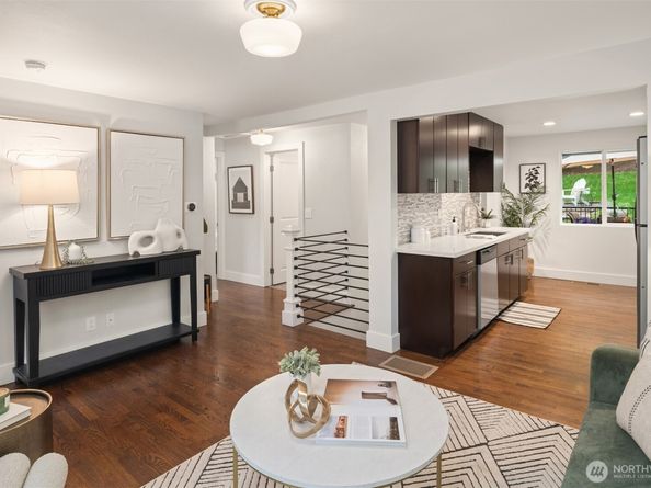 2011 NE 97th Street, Seattle WA 98115