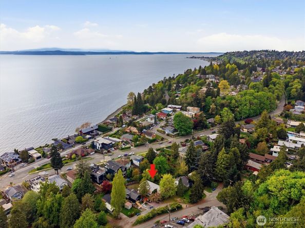 6775 Murray Avenue SW, Seattle WA 98136