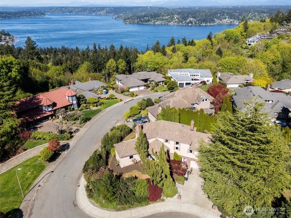 4411 170th Avenue SE, Bellevue WA 98006