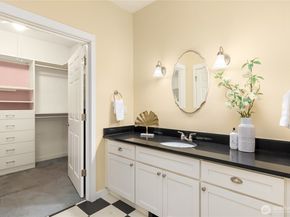 20367 Fortune Place NE, Poulsbo WA 98370