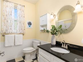 20367 Fortune Place NE, Poulsbo WA 98370