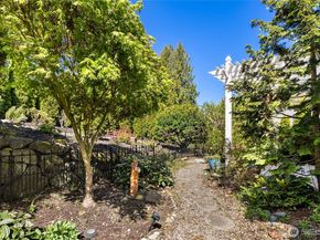 20367 Fortune Place NE, Poulsbo WA 98370