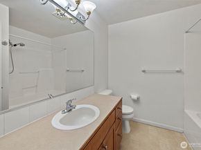 1443 NE 166th Court 3, Shoreline WA 98155