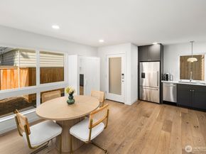 4028 5th Avenue NE, Seattle WA 98105