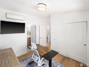 4028 5th Avenue NE, Seattle WA 98105