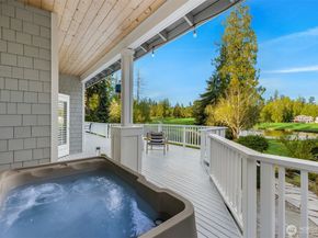 712 Tiffany Meadows Drive NE, Bainbridge Island WA 98110