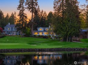712 Tiffany Meadows Drive NE, Bainbridge Island WA 98110