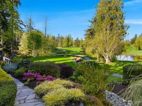 712 Tiffany Meadows Drive NE, Bainbridge Island WA 98110