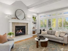712 Tiffany Meadows Drive NE, Bainbridge Island WA 98110