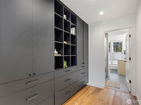 2373 Minor Avenue E, Seattle WA 98102