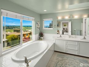 11919 89th Place NE, Kirkland WA 98034