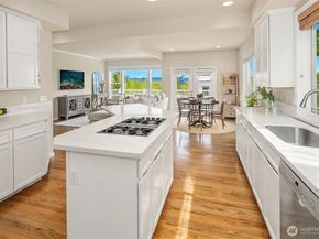 11919 89th Place NE, Kirkland WA 98034