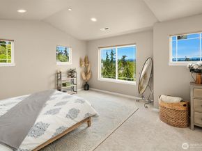 11919 89th Place NE, Kirkland WA 98034