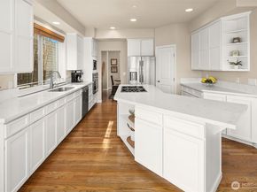 11919 89th Place NE, Kirkland WA 98034