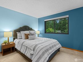 6923 237th Avenue NE, Redmond WA 98053