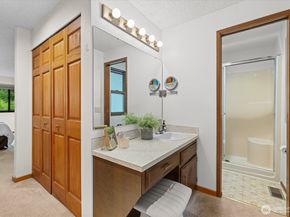 6923 237th Avenue NE, Redmond WA 98053