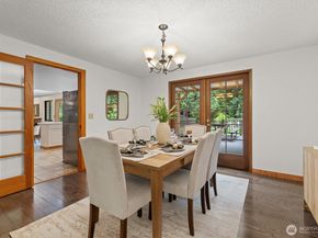 6923 237th Avenue NE, Redmond WA 98053