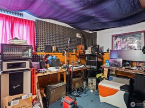 1616 SW Thistle Street, Seattle WA 98106