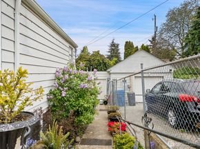 1616 SW Thistle Street, Seattle WA 98106