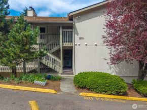1239 SW 132nd Lane 823, Burien WA 98146