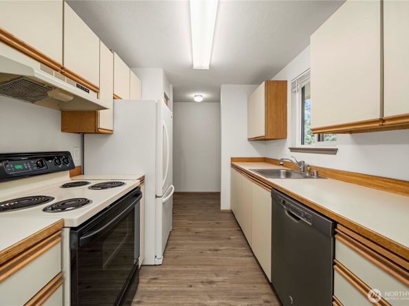 1239 SW 132nd Lane 823, Burien WA 98146