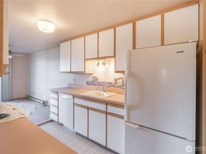 813 S 227th Place 2, Des Moines WA 98198