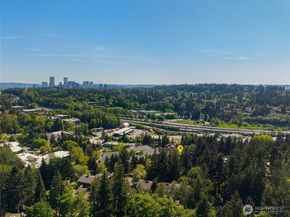 10919 NE 35th Place 4, Bellevue WA 98004