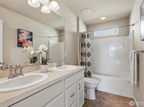 314 181st Street SE, Bothell WA 98012