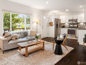 4513 Cascadia Avenue S, Seattle WA 98118