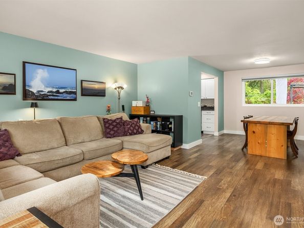 8442 NE 141st Street, Kirkland WA 98034