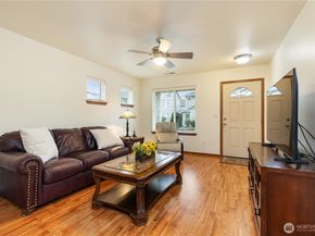 24129 NE 112th Lane 151, Redmond WA 98053
