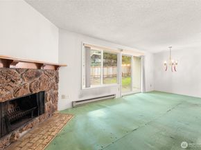 12528 NE 117th Place E1, Kirkland WA 98034