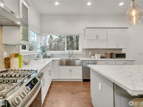 5942 21st Avenue SW, Seattle WA 98106