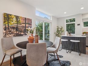 9032 14th Avenue NW D, Seattle WA 98117