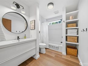 11907 103rd Avenue SW, Vashon WA 98070
