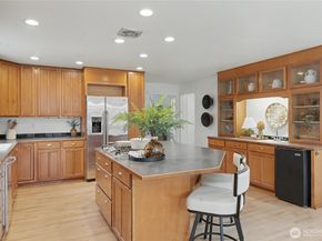 7537 21st Avenue NE, Seattle WA 98115