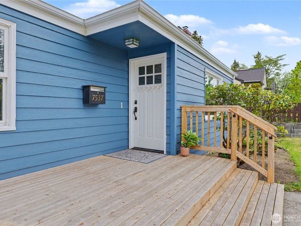 7537 21st Avenue NE, Seattle WA 98115
