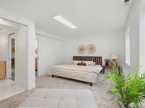 7537 21st Avenue NE, Seattle WA 98115
